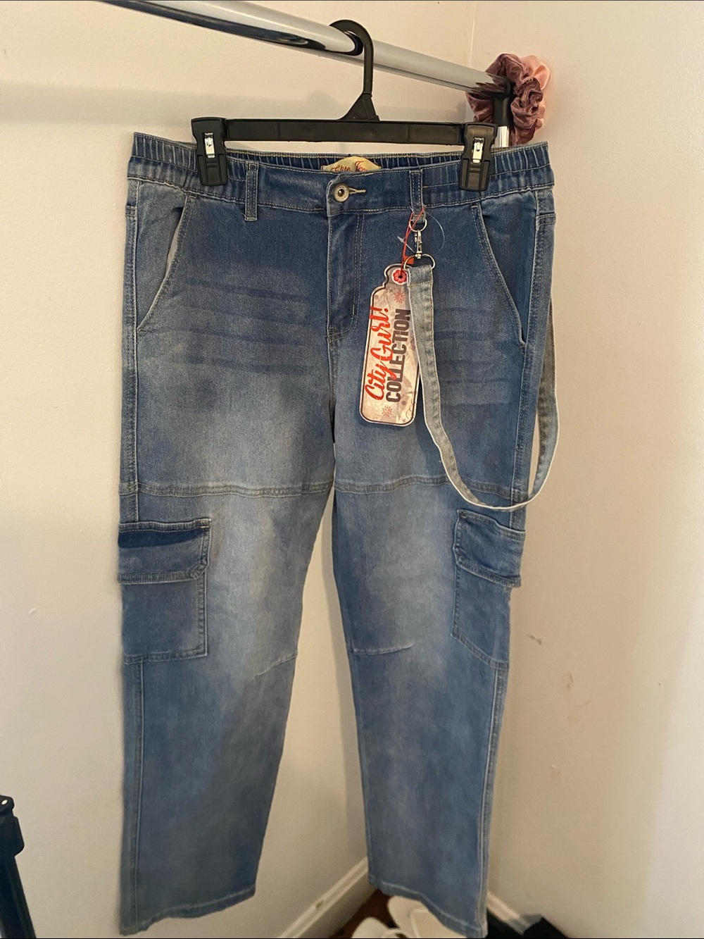 Blue Women’s Cargo Jeans with Utility Pockets